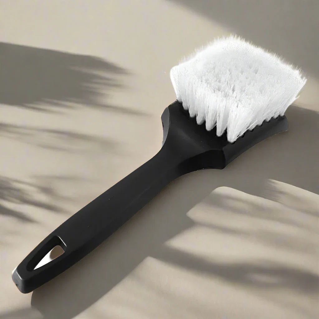 Brosse Nettoyage Voiture - TireBrush™ - Blanc - Leroyaumeauto.com